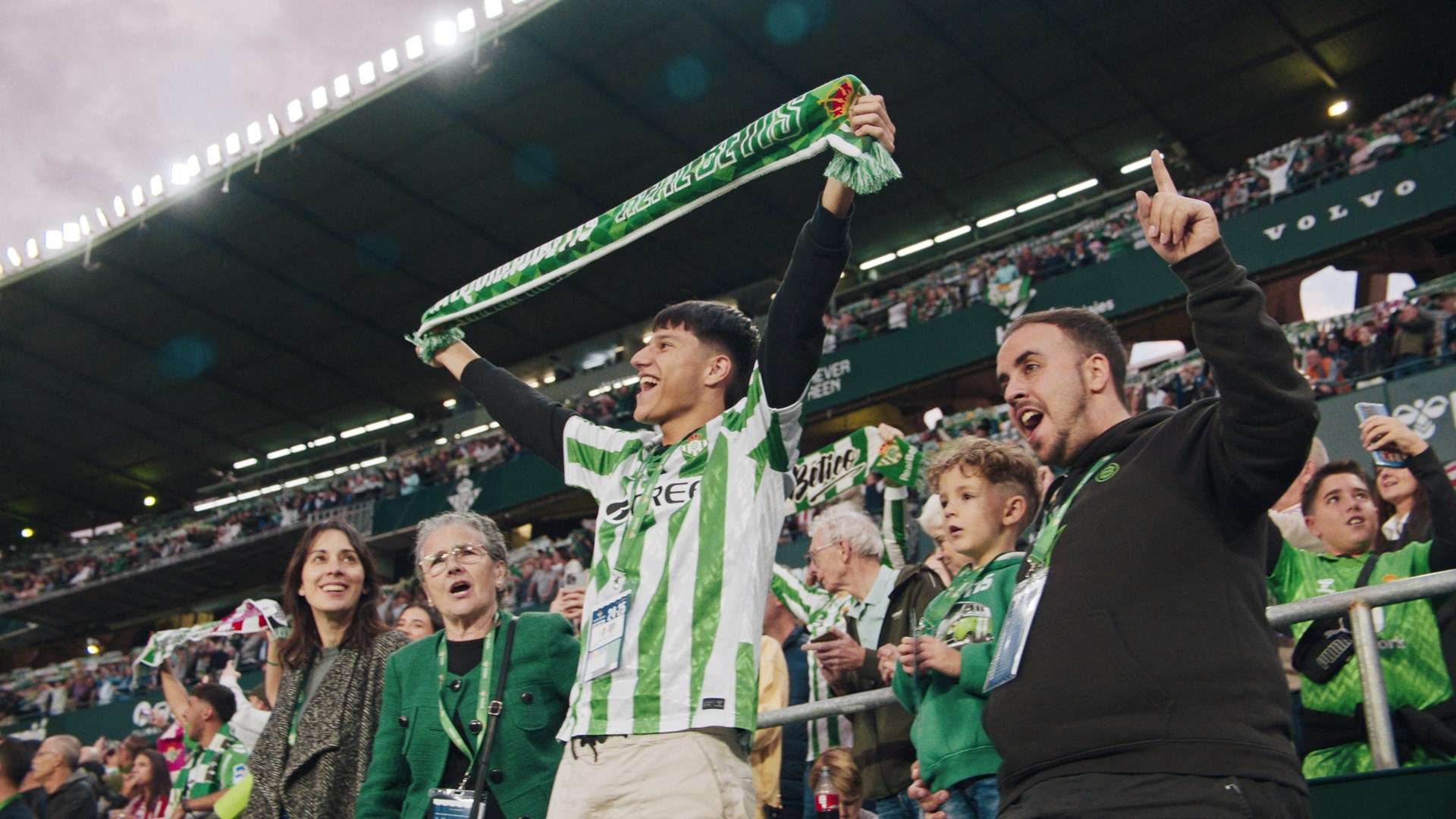 契奇凭借其 契奇凭借其